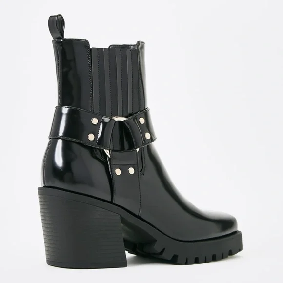 SHOE DAZZLE Black Ankle Boots Buckle Detail Lug Sole Moto Combat Shoes Size 9.5 - Picture 5 of 13